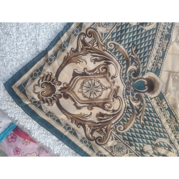 ELLEN TRACY Designer Discover Map Silk Scarf 34“ Square - Picture 11 of 15